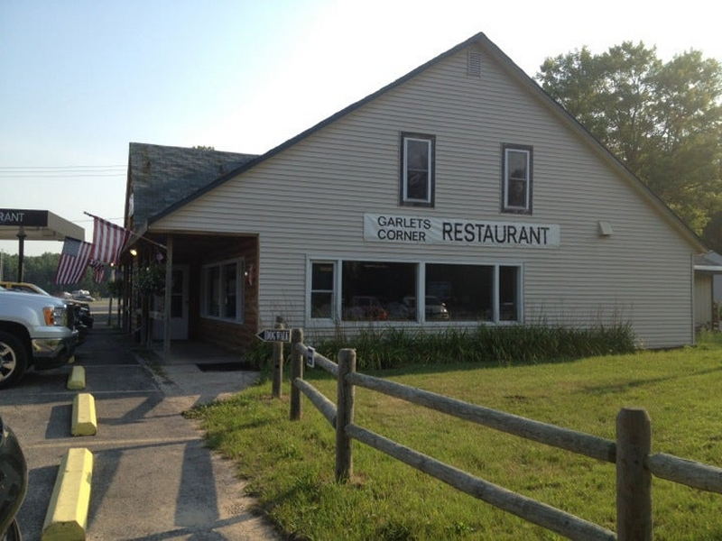 Garlets Corner Restaurant and Motel - Garlets Corner Restaurant Side View (newer photo)